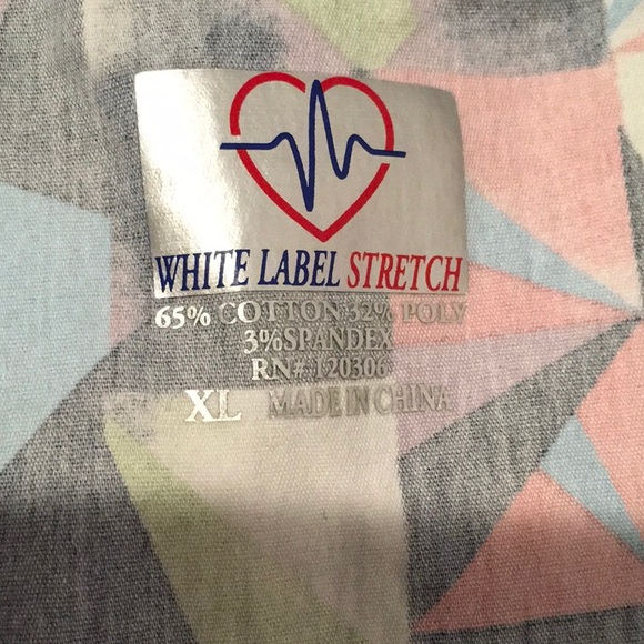 Scrub tops - Picture 6 of 7